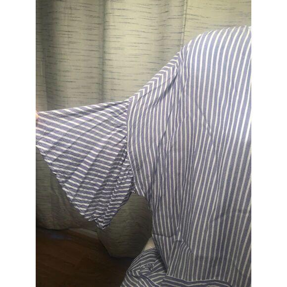 a.n.a. Short sleeve blue and white strip top in size XL - Picture 3 of 9